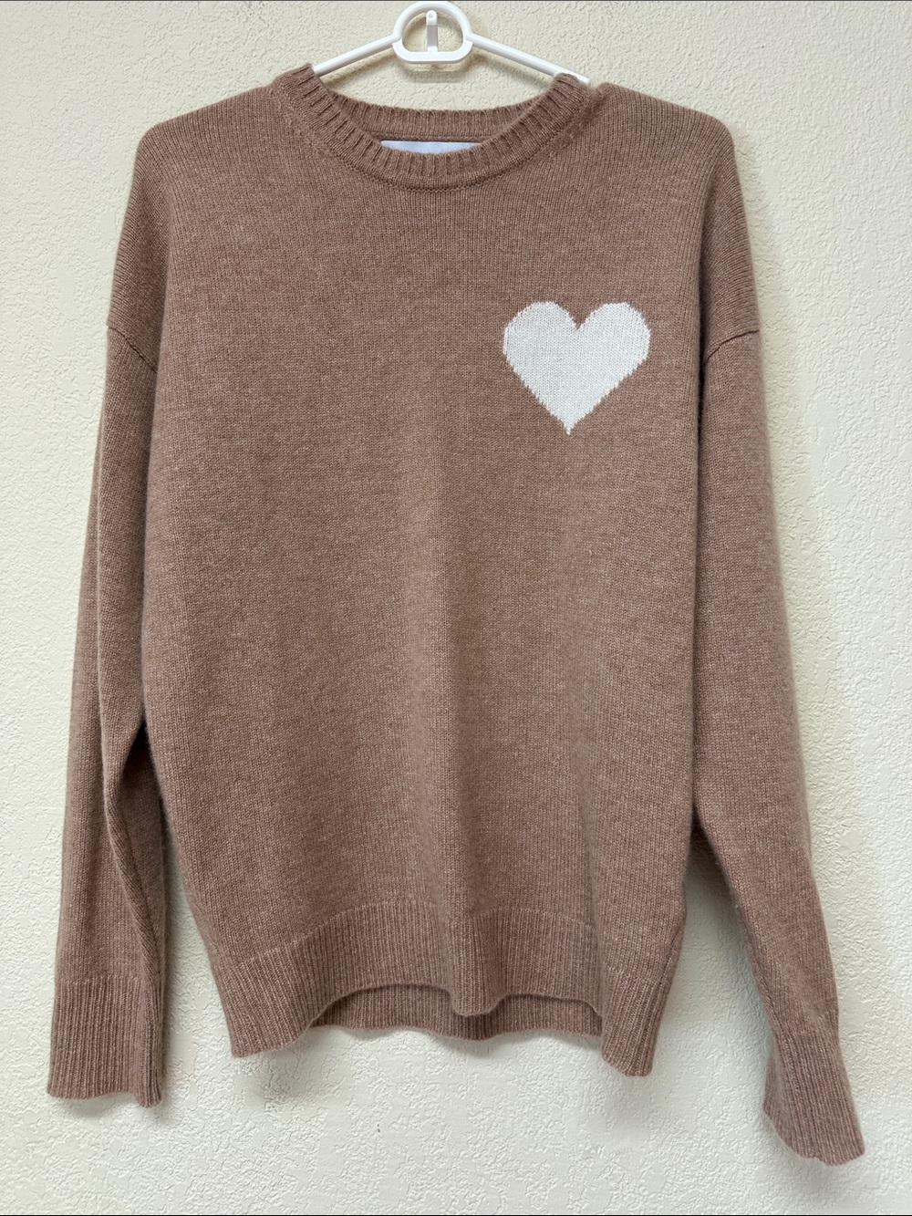 Sprwmn womans Cashmere Heart-Accent Brown Crewneck Sweater oversized XS